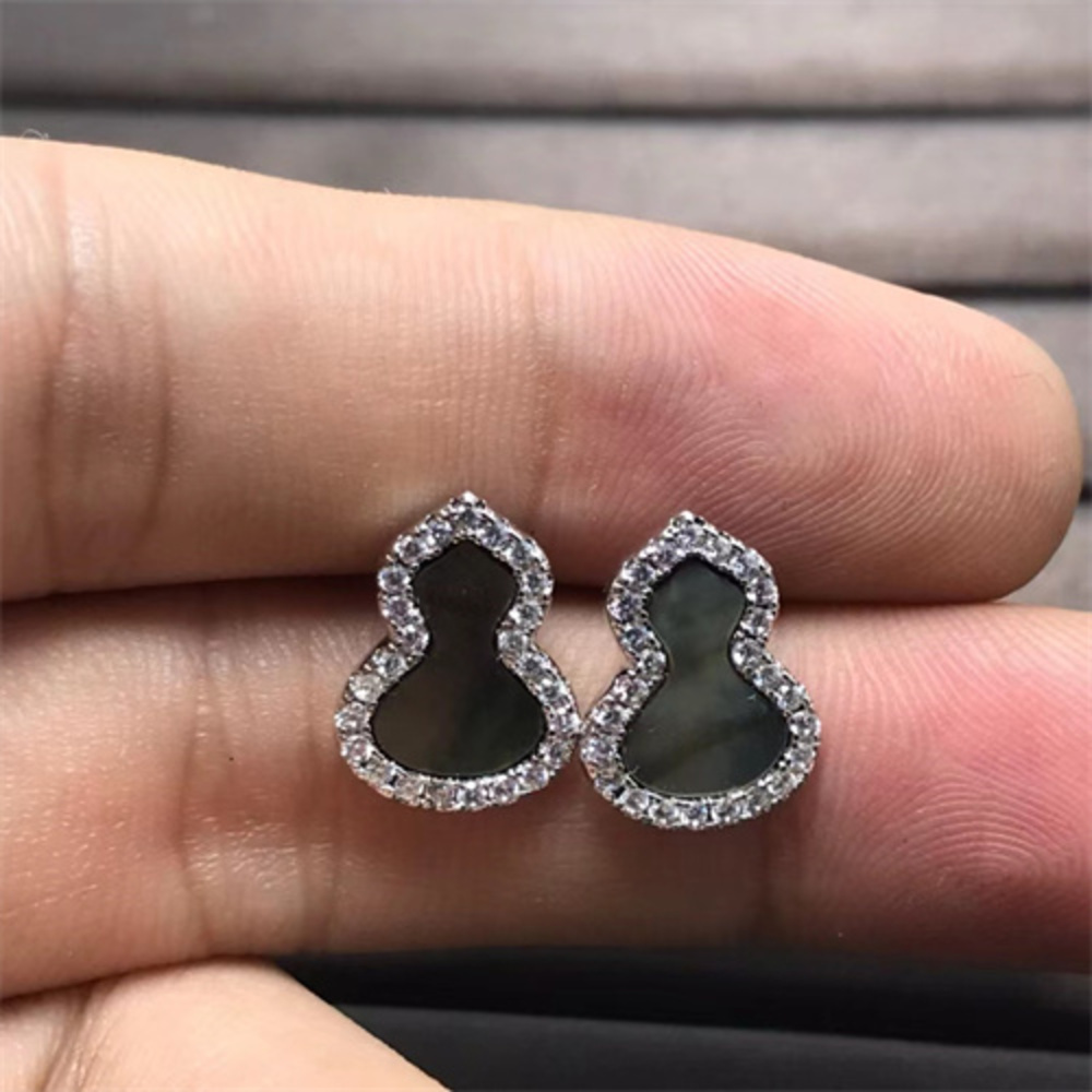 Qeelin Premium ash gourd earrings
